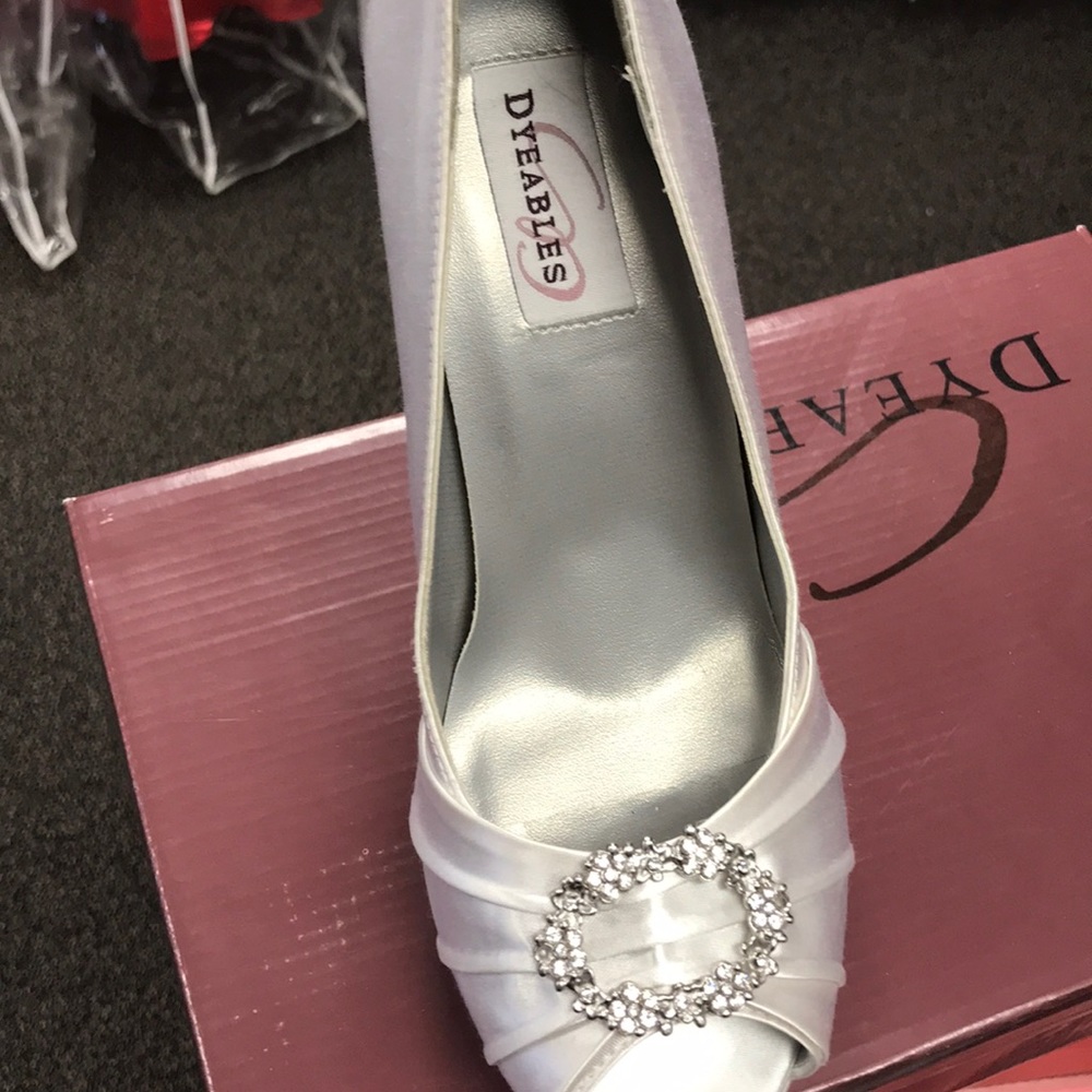 White satin shoe with 4” heel